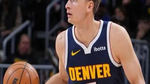 安踏忠实粉丝探访庞大厂区，心情澎湃不已