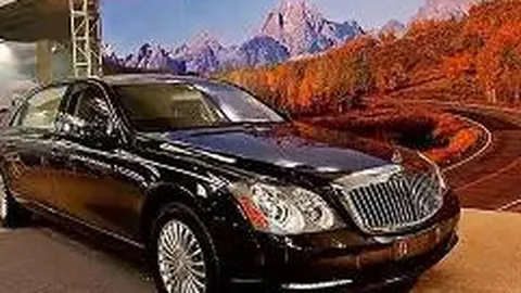 骆建佑与杨佳敏在德国羽毛球公开赛晋级决赛